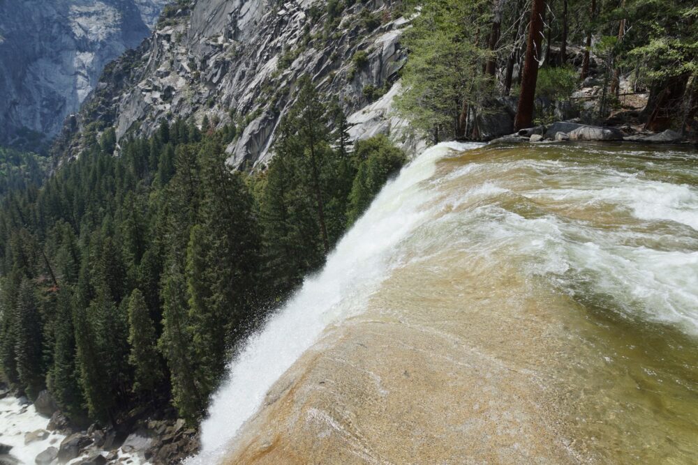 Le sommet de la première cascade : Vernal Fall