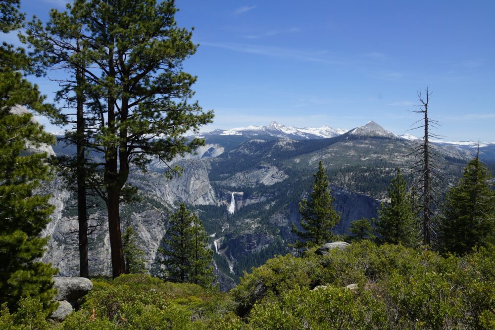 On peut voir les deux cascades que l'on a croisé hier