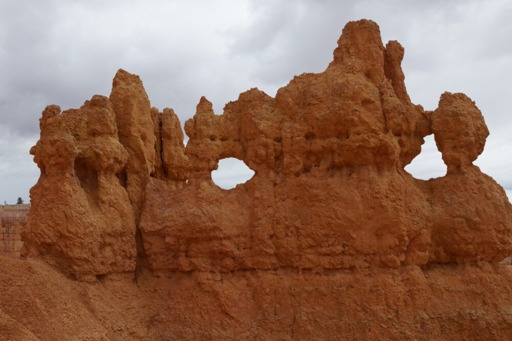 Hoodoos en formation. Pour l'instant, il n'y a que des arches...