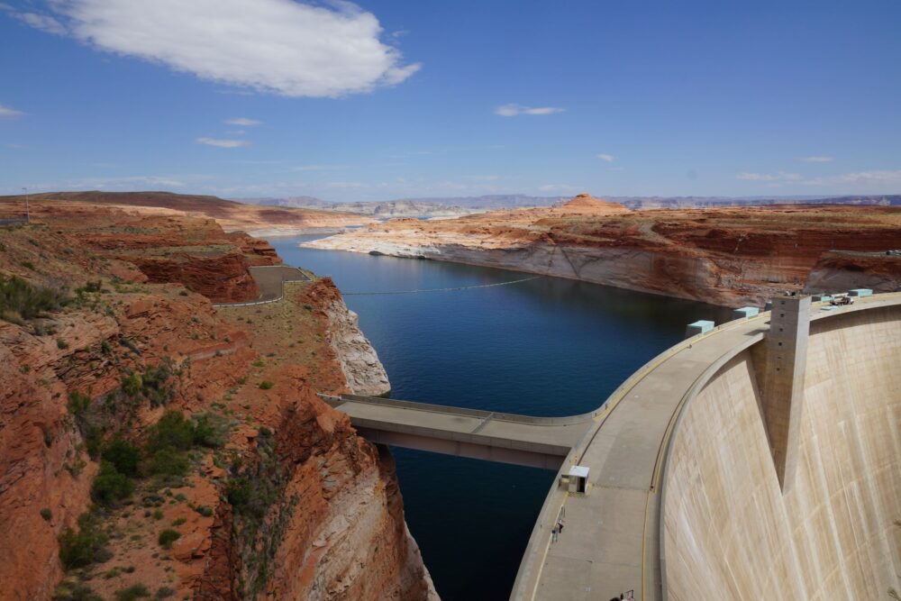 Le Gleen Canyon Dam. 216 mètres de haut !