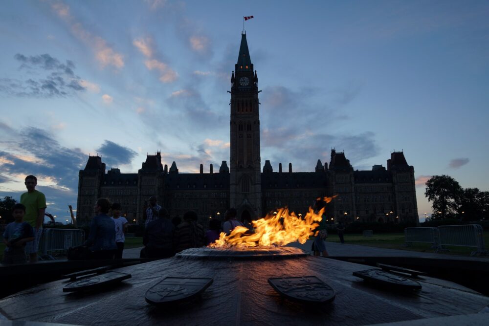 La flamme du centenaire, installée en 1967 pour fêter les 100 ans de la confédération du Canada
