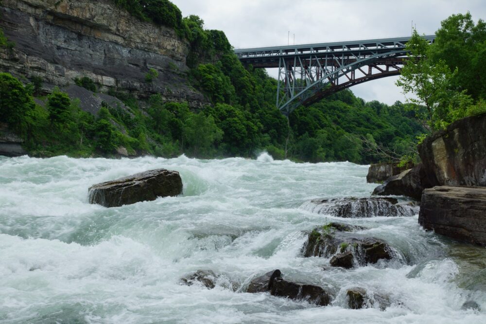 Les rapides le long de la White Water Walk